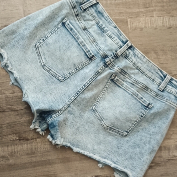 TIME AND TRU High Rise Denim Shorts - Picture 6 of 6